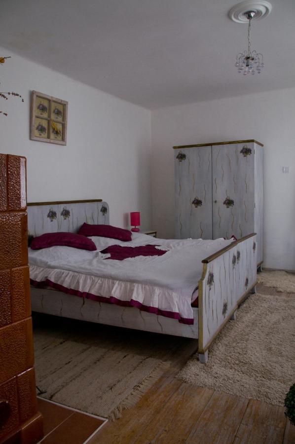 Notas Tuecsoek Vendeghaz Apartment Agyagosszergeny Bagian luar foto
