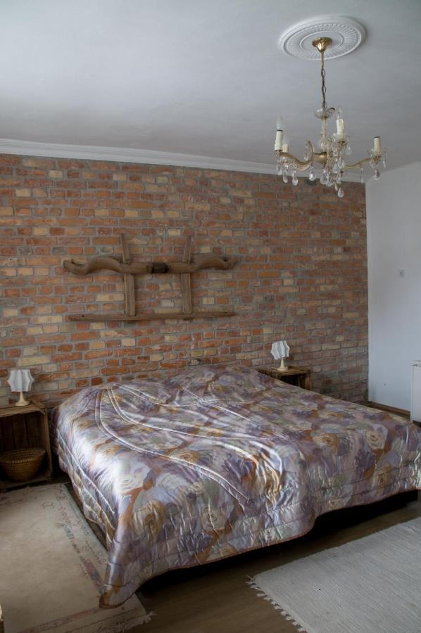 Notas Tuecsoek Vendeghaz Apartment Agyagosszergeny Bagian luar foto