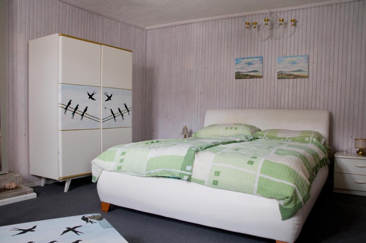 Notas Tuecsoek Vendeghaz Apartment Agyagosszergeny Bagian luar foto